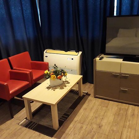 Residence Achenbach Абиджан Екстериор снимка