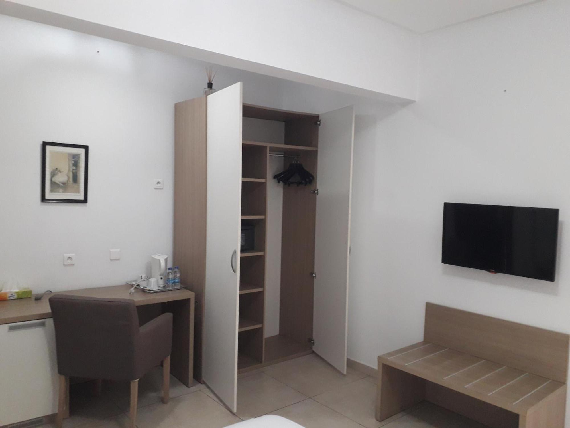 Residence Achenbach Абиджан Екстериор снимка
